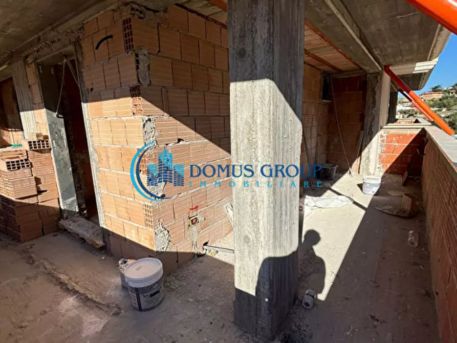 Immagine 122 di Villa in vendita  in Via Beinasco a Roma