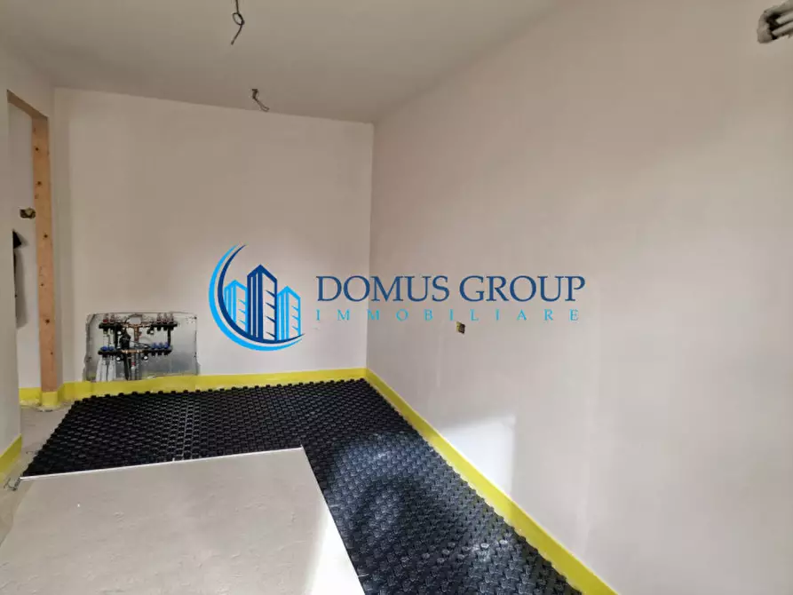 Immagine 33 di Villa in vendita  in Via Beinasco a Roma