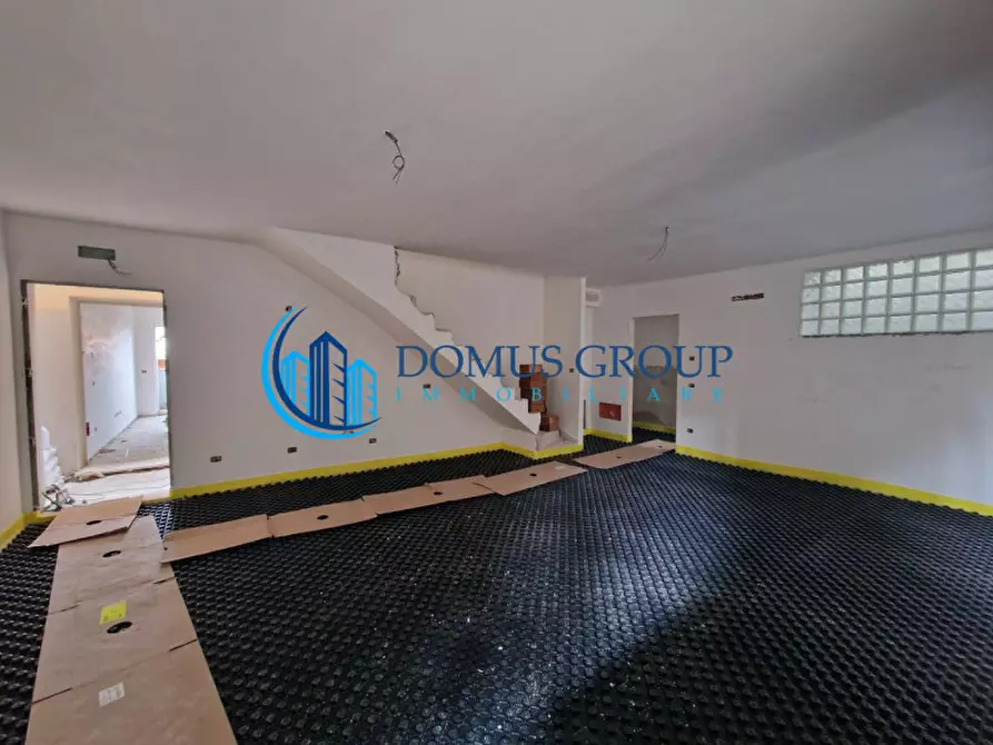 Immagine 42 di Villa in vendita  in Via Beinasco a Roma