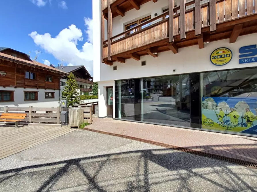 Immagine 1 di Attività commerciale in vendita  in Via Meisules a Selva Di Val Gardena .Wolkenstein In Groeden.
