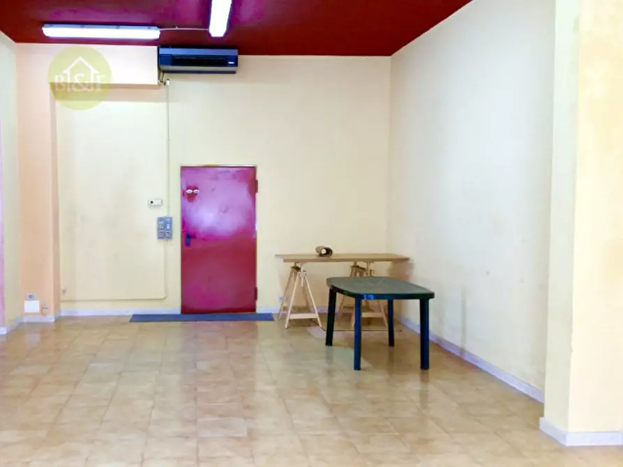 Immagine 10 di Negozio in vendita  in via san pietro nuovo a Legnago