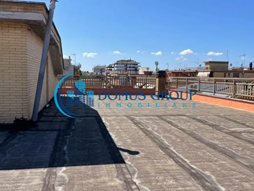 Immagine 28 di Appartamento in vendita  in Via Salussola a Roma