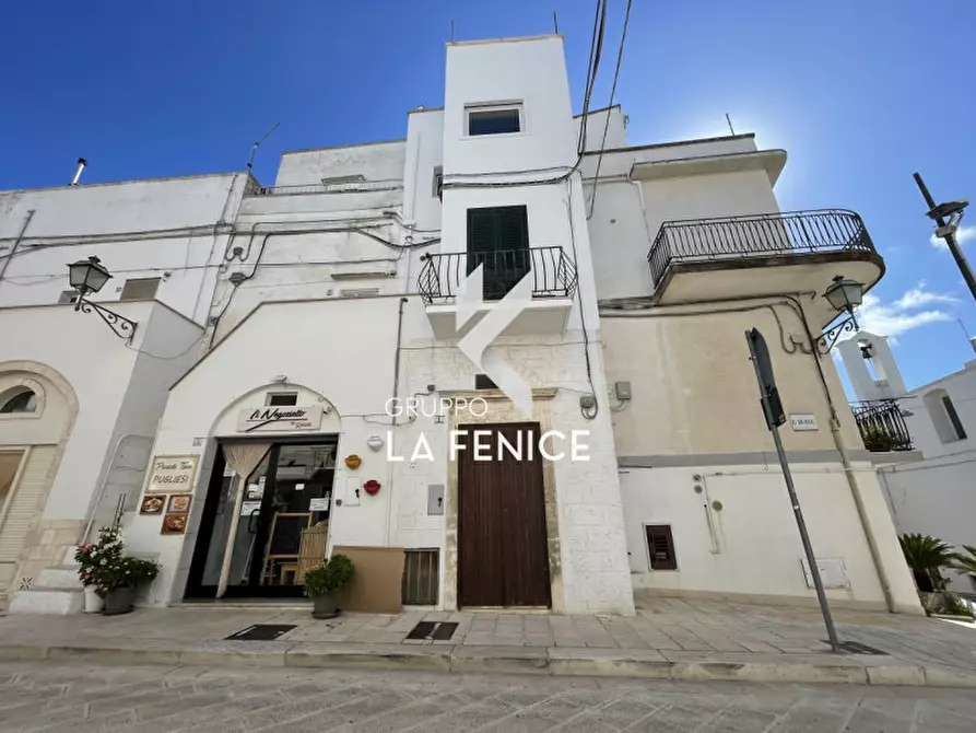 Immagine 4 di Negozio in vendita  in Corso Umberto I, 1 a Cisternino