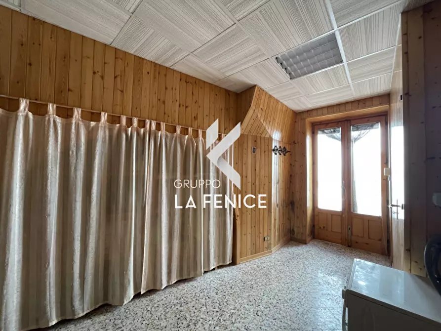 Immagine 10 di Attività commerciale in vendita  a Cisternino