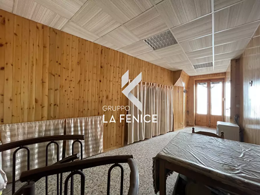 Immagine 13 di Attività commerciale in vendita  a Cisternino