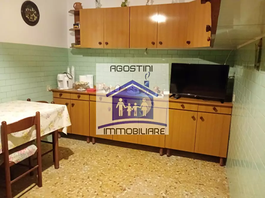 Immagine 1 di Casa indipendente in vendita  a Valle Castellana