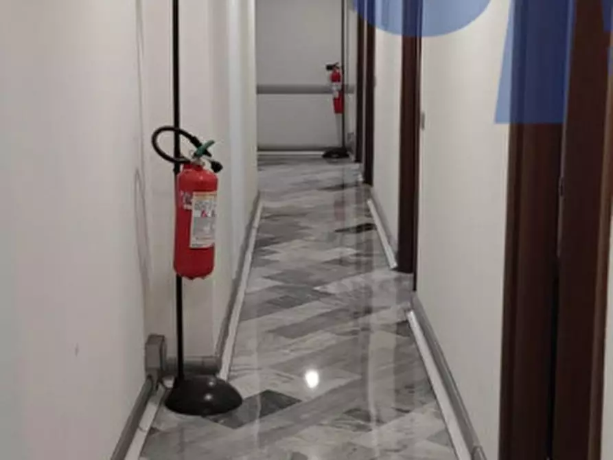 Immagine 7 di Ufficio in affitto  in PIAZZA CARBONARI a Milano