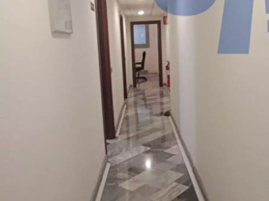 Immagine 9 di Ufficio in affitto  in PIAZZA CARBONARI a Milano