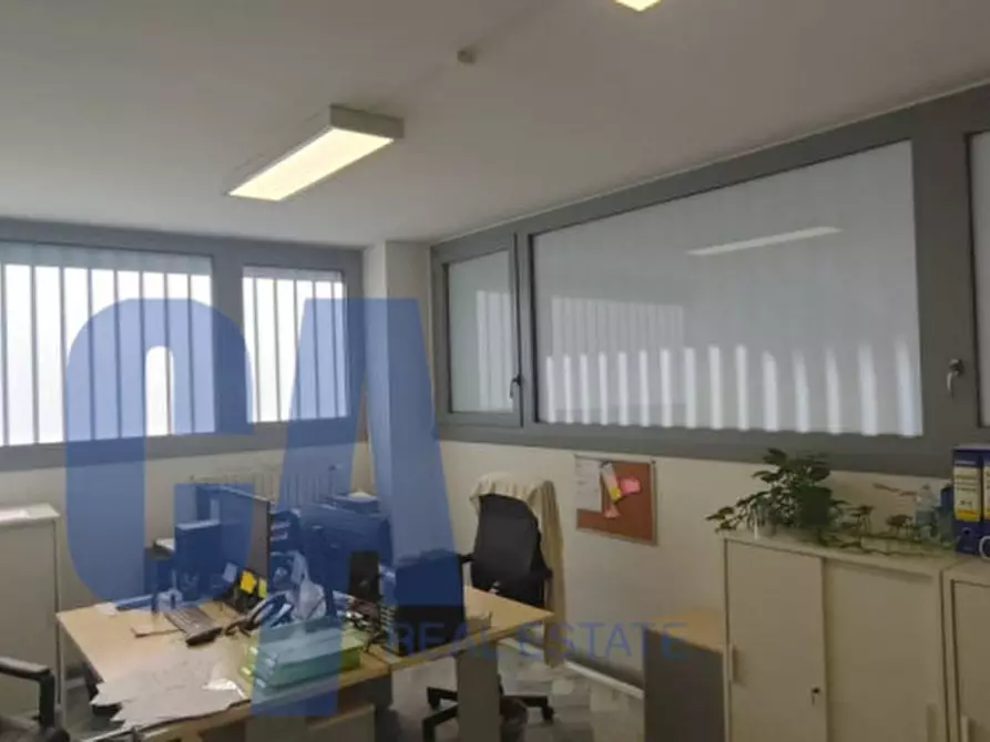 Immagine 11 di Ufficio in affitto  in PIAZZA CARBONARI a Milano