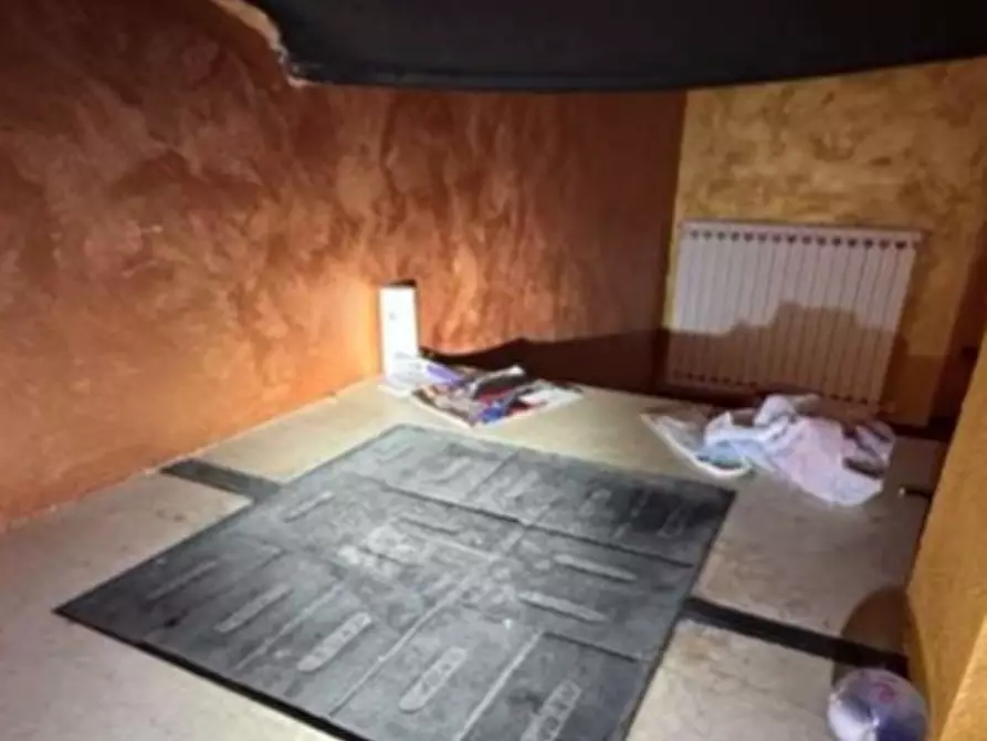 Immagine 29 di Villa in vendita  in VIA MONTE BALDO 10 a Lavagno