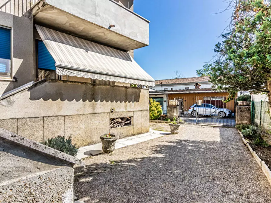 Immagine 15 di Appartamento in vendita  in VIA BEL GIOIOSO 22 a Torre De' Negri