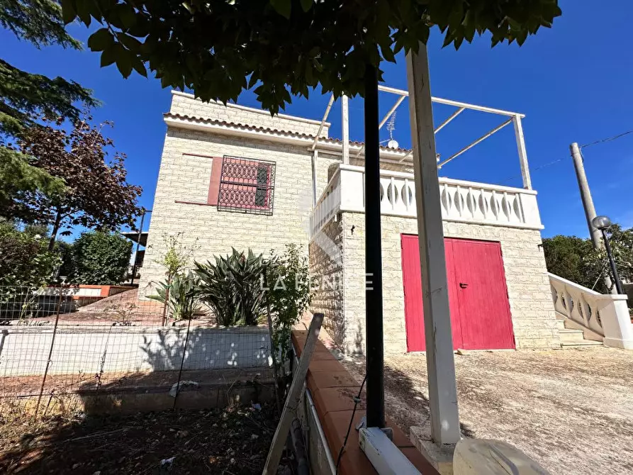 Immagine 2 di Villa in vendita  in Strada Casette del Vento 5 a Martina Franca