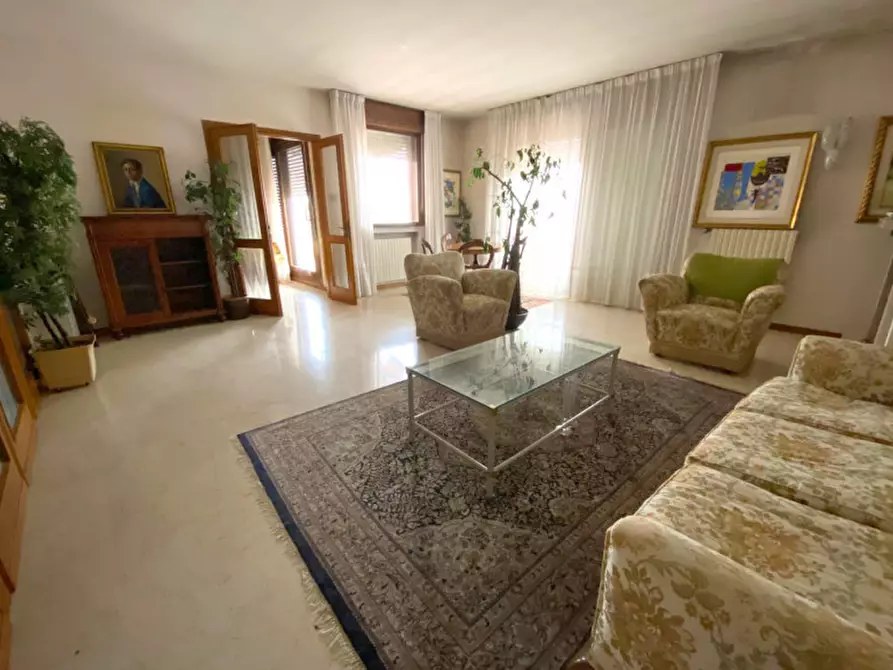 Immagine 1 di Attico in vendita  a Rovigo