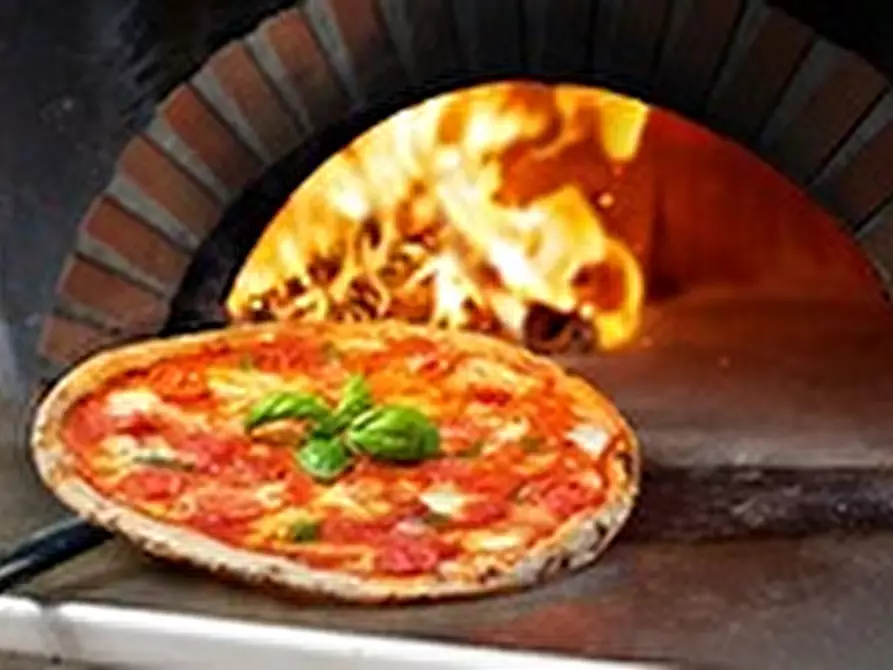 Immagine 3 di Attività commerciale in vendita  a Vicenza