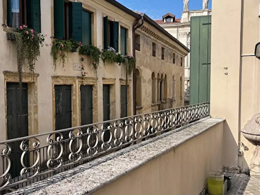 Immagine 10 di Appartamento in vendita  in Piazza del Duomo a Padova