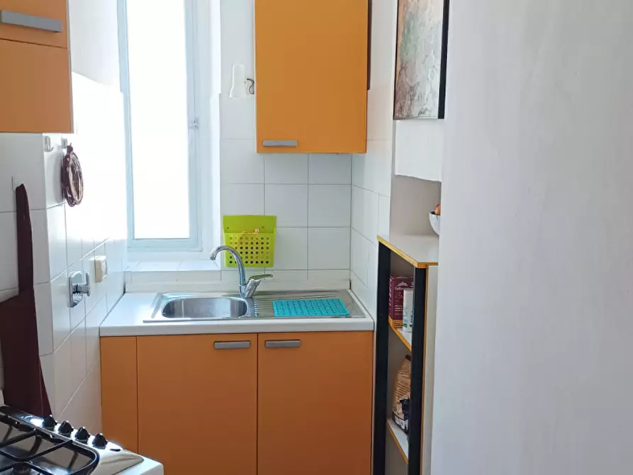 Immagine 3 di Appartamento in affitto  in Via Santa Giulia 25 a Torino