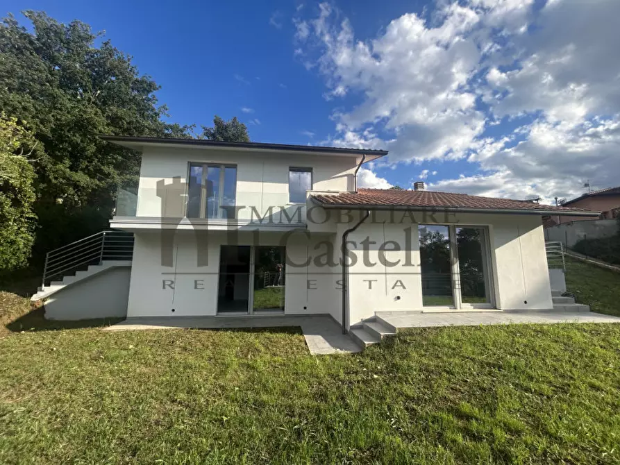 Immagine 1 di Villa in vendita  in via del carrato a Magione