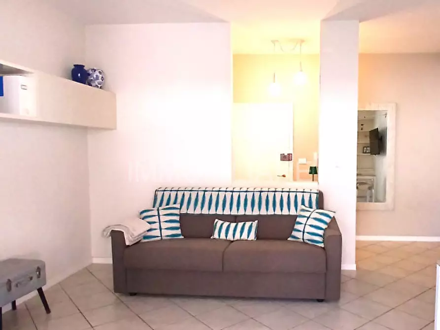 Immagine 1 di Appartamento in affitto  in viale D'Annunzio a Riccione