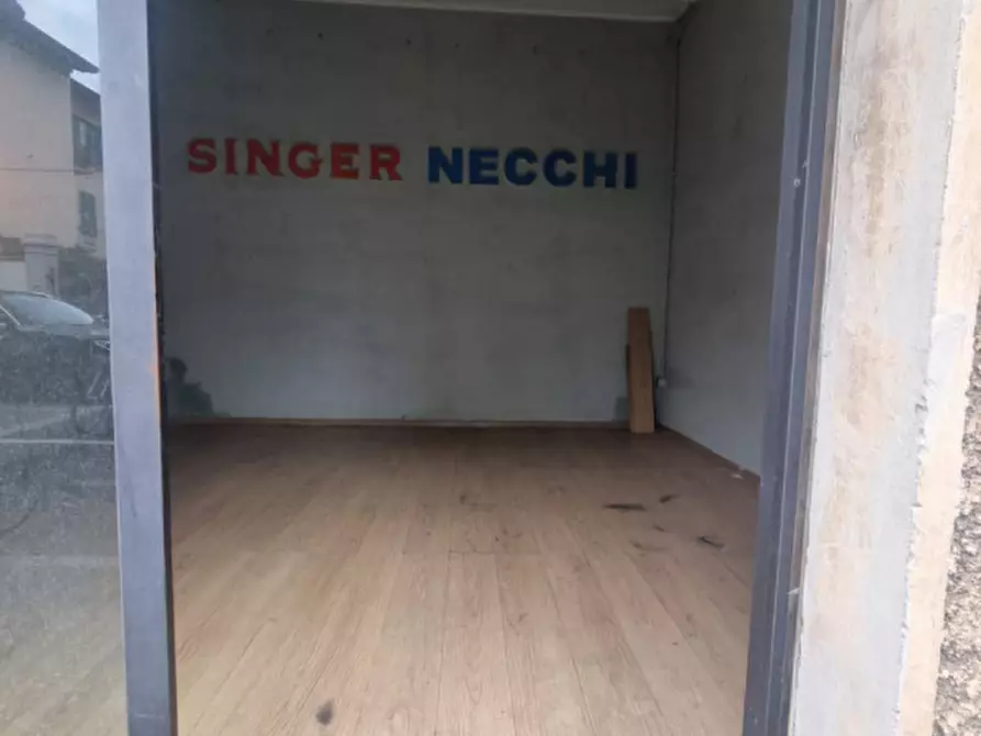 Immagine 1 di Negozio in vendita  in VIA TOSELLI a Firenze