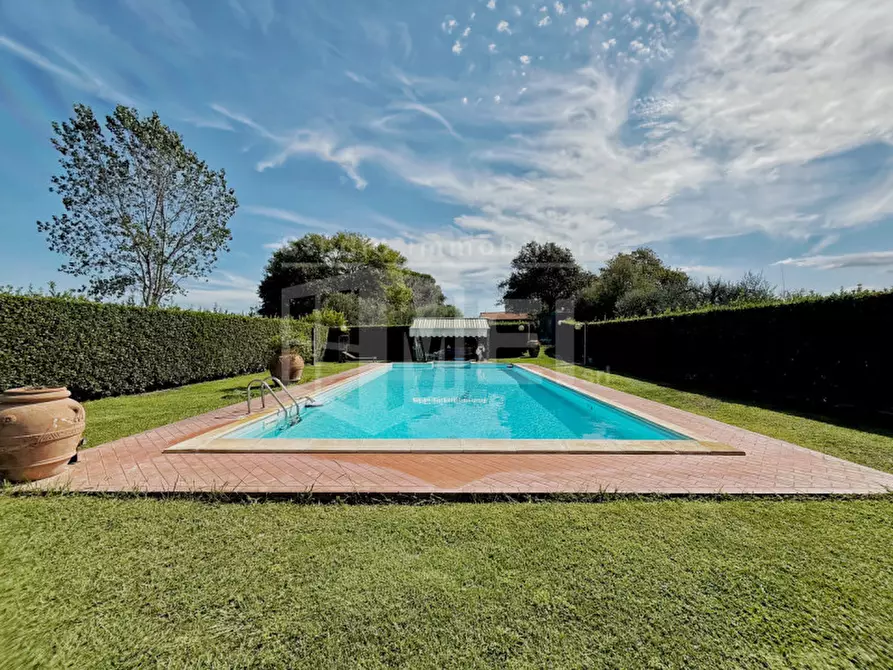 Immagine 1 di Villa in vendita  in via poggio alla farnia 31 a Fauglia