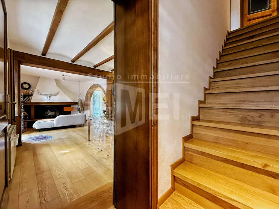 Immagine 18 di Villa in vendita  in via poggio alla farnia 31 a Fauglia