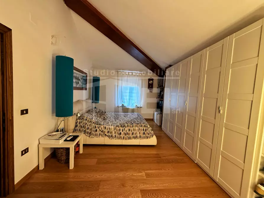 Immagine 21 di Villa in vendita  in via poggio alla farnia 31 a Fauglia