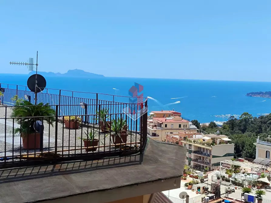 Immagine 3 di Appartamento in vendita  in PIAZZA FUGA a Napoli