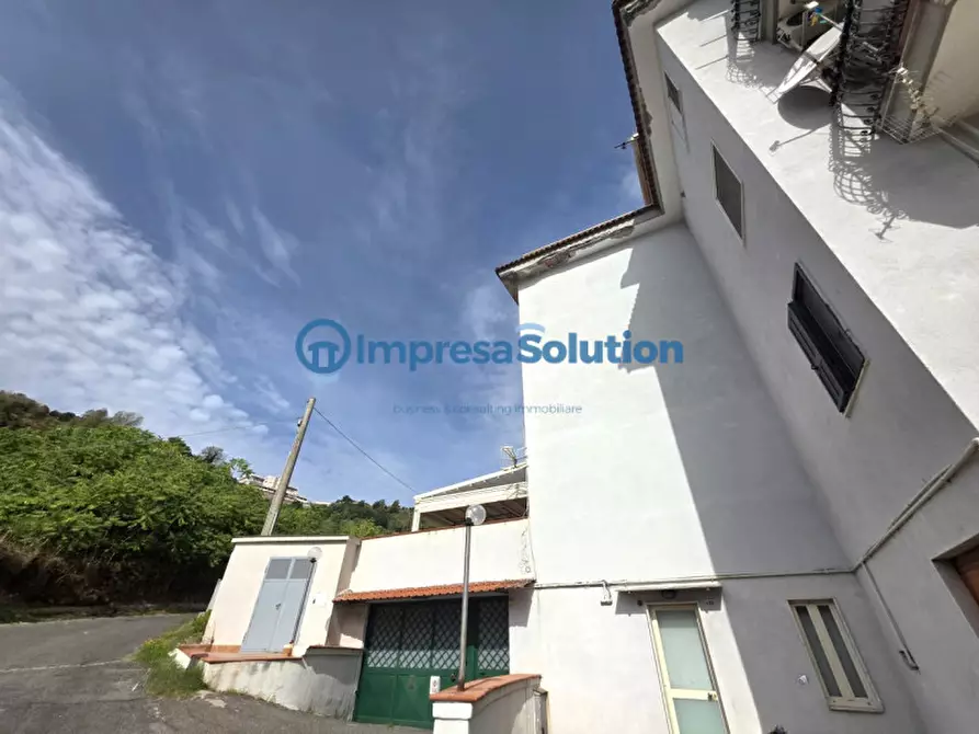 Immagine 7 di Magazzino in vendita  in Via Pisciarelli a Napoli