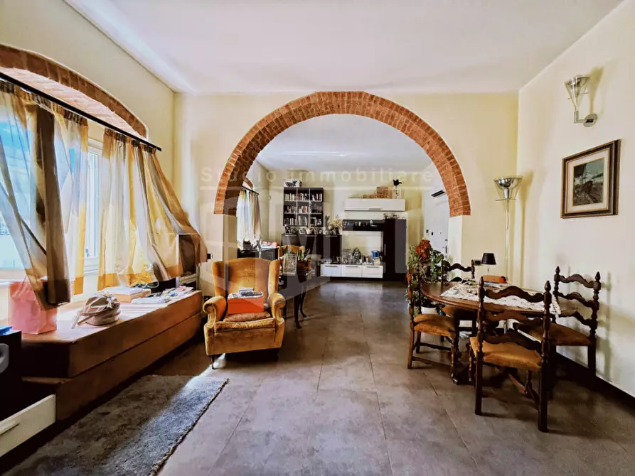 Immagine 4 di Appartamento in vendita  in Corso Giuseppe Mazzini a Livorno