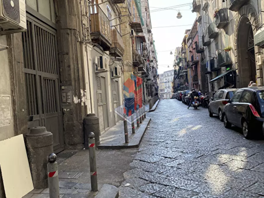 Immagine 1 di Negozio in vendita  in VIA ROSAROLL (adiacenze) a Napoli