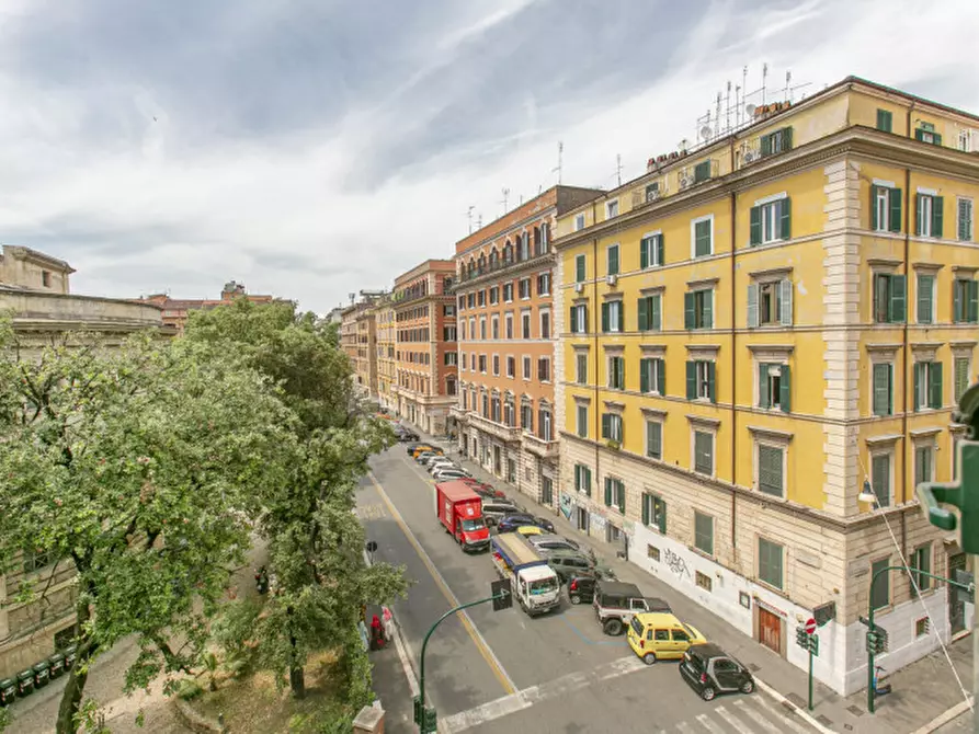 Immagine 30 di Appartamento in vendita  in Via Filippo Turati 68 a Roma