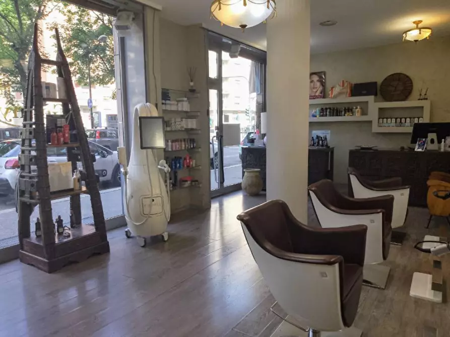 Immagine 3 di Negozio in vendita  in Corso Francesco Ferrucci 87/C a Torino