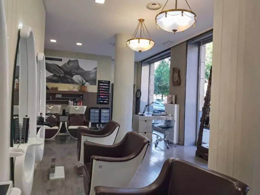 Immagine 5 di Negozio in vendita  in Corso Francesco Ferrucci 87/C a Torino