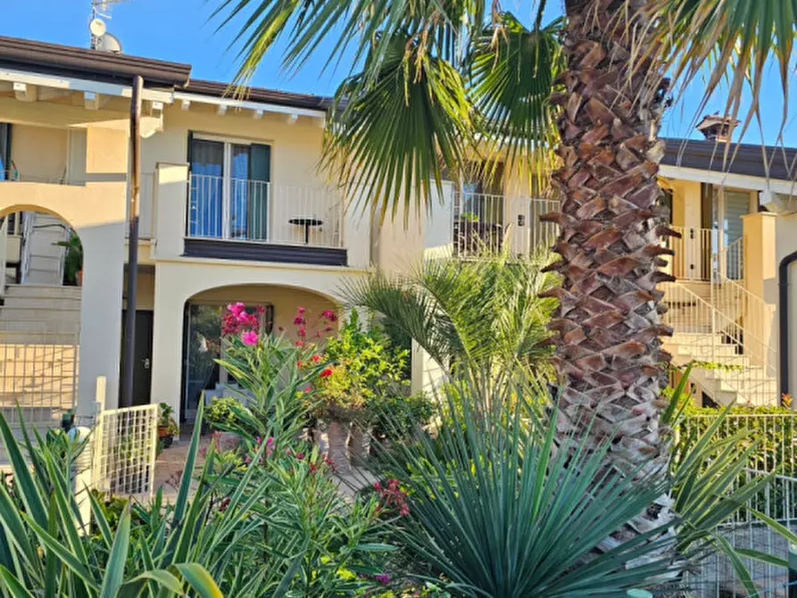 Immagine 2 di Villetta a schiera in vendita  in via schia a Lonato del Garda