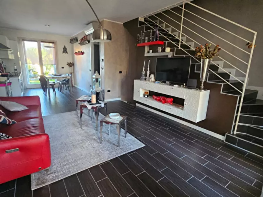 Immagine 10 di Villetta a schiera in vendita  in via schia a Lonato del Garda