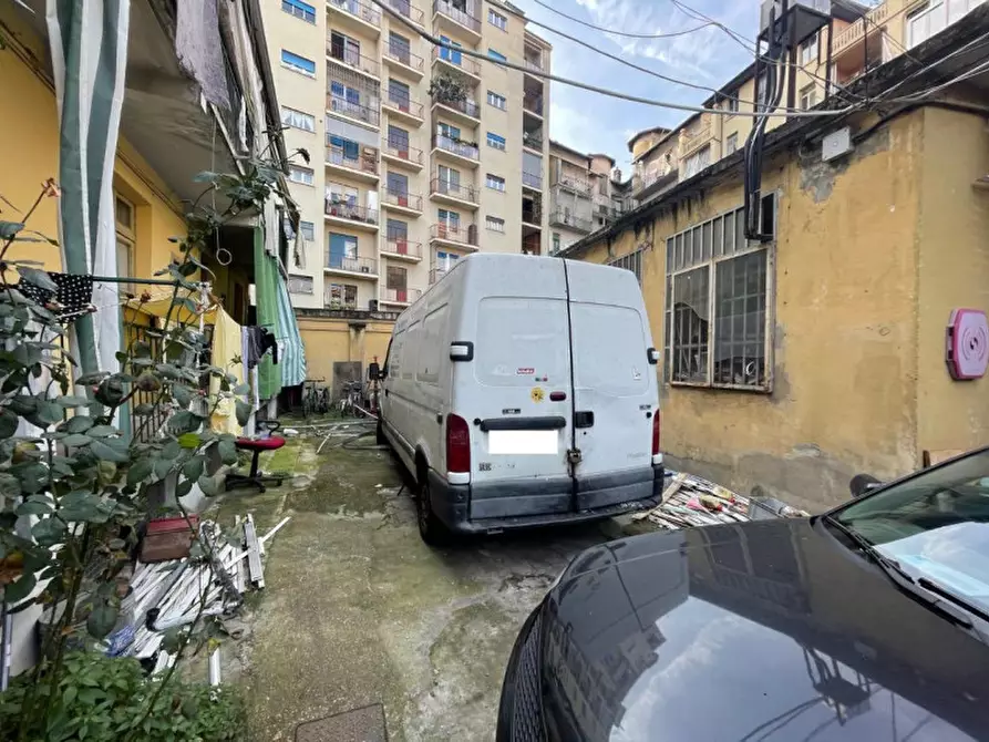 Immagine 9 di Laboratorio in vendita  in Via Digione 8 a Torino