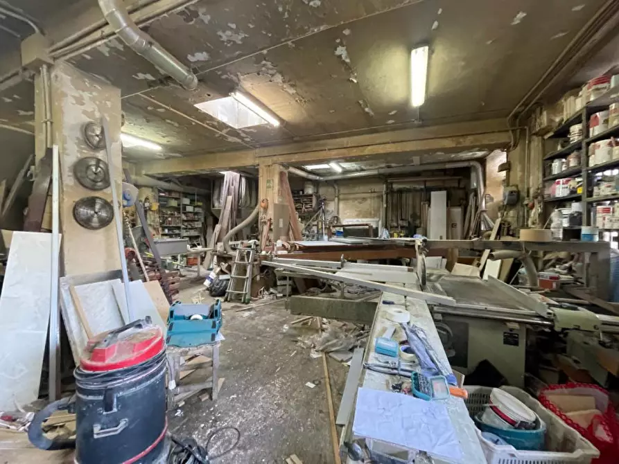 Immagine 10 di Laboratorio in vendita  in Via Digione 8 a Torino