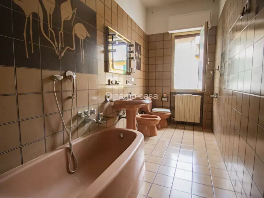 Immagine 16 di Casa indipendente in vendita  a Prato