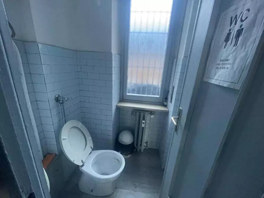 Immagine 8 di Negozio in vendita  in Corso Svizzera 119/G a Torino