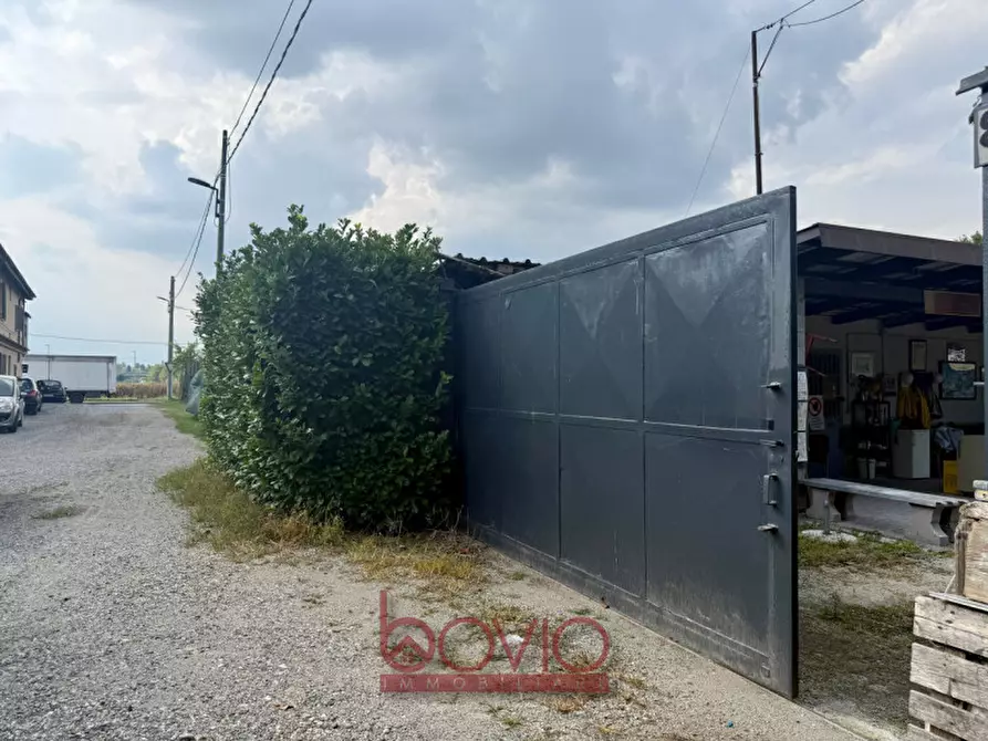 Immagine 10 di Casa indipendente in vendita  in Strada di Cuorgnè n°88 a Torino