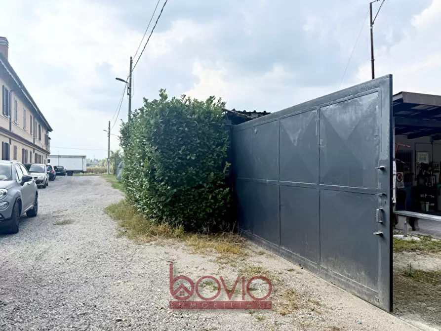 Immagine 36 di Casa indipendente in vendita  in Strada di Cuorgnè n°88 a Torino