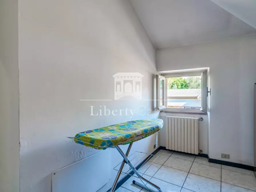 Immagine 18 di Casa bifamiliare in vendita  in Viale Marco Enrico Bossi a Salò