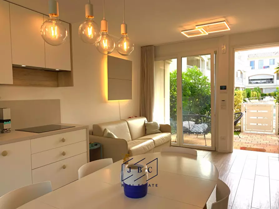 Immagine 1 di Appartamento in vendita  in Via Rovigo a Jesolo