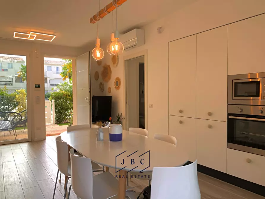 Immagine 5 di Appartamento in vendita  in Via Rovigo a Jesolo