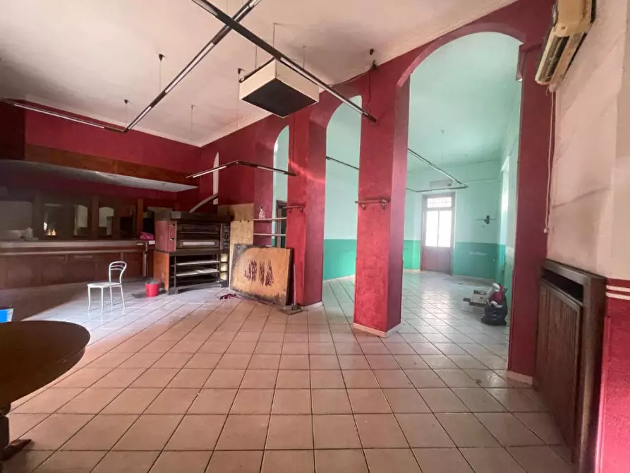 Immagine 2 di Negozio in affitto  in Via Cibrario 104 a Torino