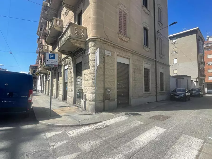 Immagine 13 di Negozio in affitto  in Via Cibrario 104 a Torino