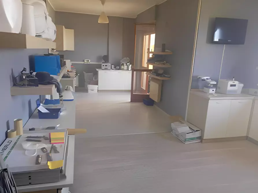 Immagine 2 di Laboratorio in vendita  in Via Scuole Medie, 5, Scala C, interno E a Carrù