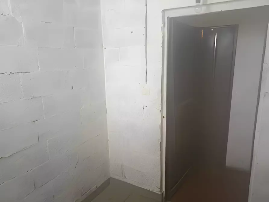 Immagine 7 di Laboratorio in vendita  in Via Scuole Medie, 5, Scala C, interno E a Carrù