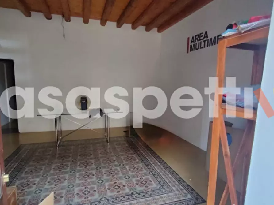 Immagine 2 di Palazzo in vendita  in Vicolo Chiazzese a Palermo