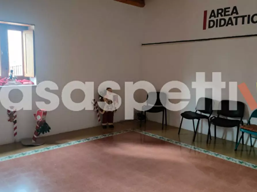 Immagine 4 di Palazzo in vendita  in Vicolo Chiazzese a Palermo